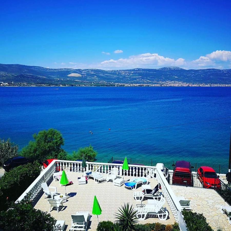 Villa Fjaba - By The Sea - With The Big Terraces & Great Sea View トロギール エクステリア 写真