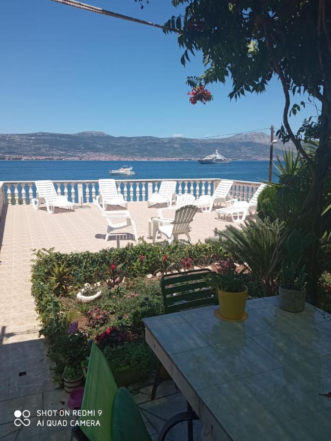 Villa Fjaba - By The Sea - With The Big Terraces & Great Sea View トロギール エクステリア 写真
