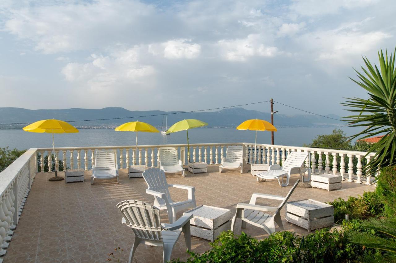 Villa Fjaba - By The Sea - With The Big Terraces & Great Sea View トロギール エクステリア 写真