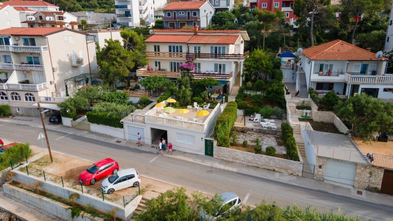 Villa Fjaba - By The Sea - With The Big Terraces & Great Sea View トロギール エクステリア 写真