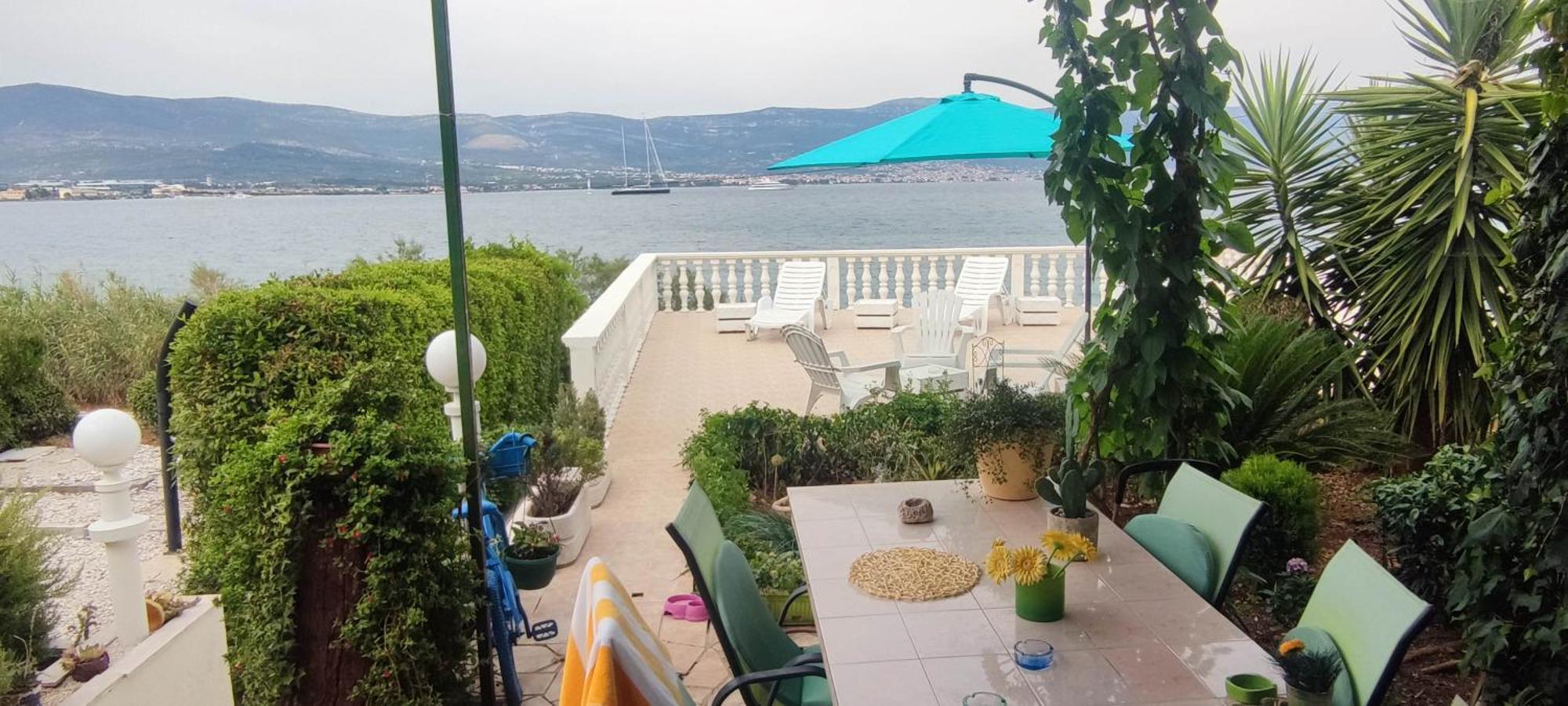Villa Fjaba - By The Sea - With The Big Terraces & Great Sea View トロギール エクステリア 写真