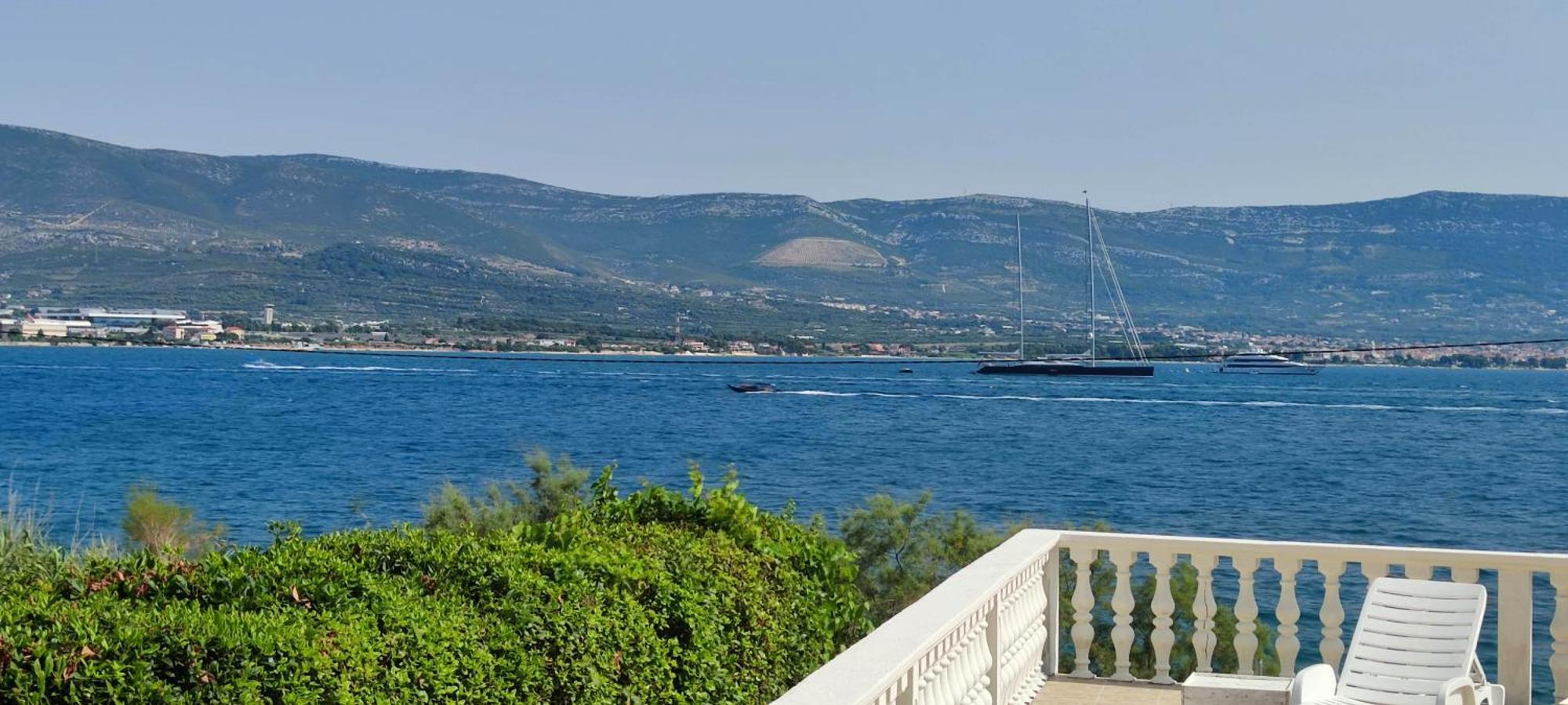 Villa Fjaba - By The Sea - With The Big Terraces & Great Sea View トロギール エクステリア 写真